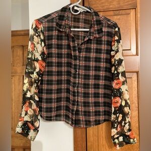 Sans Souci Sheer button up mixed print blouse S Small